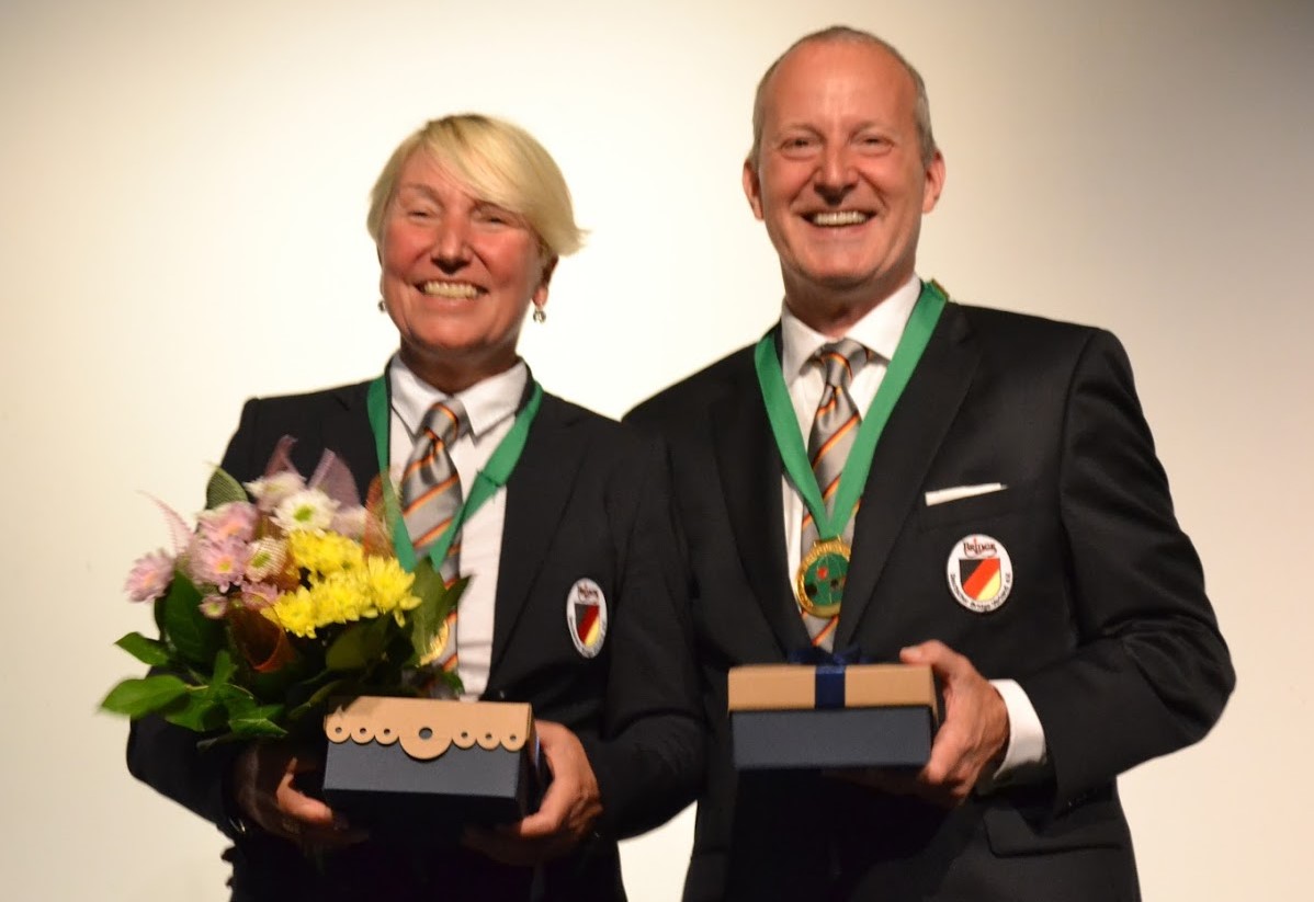Sabine Auken (links) en Roy Welland in Wrocław met hun toen nog ongesplitste goud (Elisabeth van Ettinger)