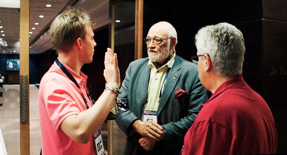 Boye Brogeland (links) met WBF-president Gianarrigo Rona en Eric Rodwell (Trond Høines)